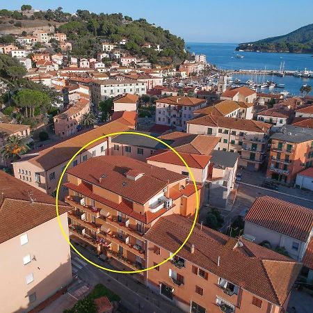 Hotel Due Torri Porto Azzurro Exterior foto